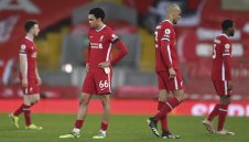 Трус на "Анфийлд"! Ливърпул никога не е бил толкова зле