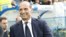 Алегри отписа титлата след петия кръг