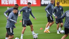 Германски национал не знае правилото за засада