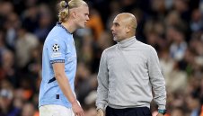 Гуардиола защити "дупката" Халанд