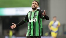 Скандал: Национал на Италия налетя да бие фен след загуба на Сасуоло