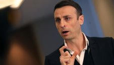 Бербатов предупреди: БФС се готви да изключи десетки клубове 