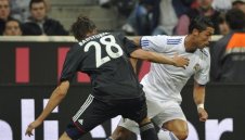 Реал и Байерн почетоха Кайзера с дузпи