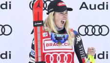 Шифрин продължава да пише история 