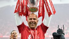 Стиви Джи с много силни думи за Слот и Ливърпул