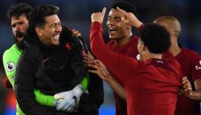 Всички обичат Боби Фирмино