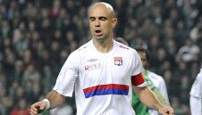Клод Пюел с проблеми в защитата преди реванша с Байерн