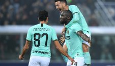 Дузпа в добавеното време спаси Интер от издънка в Болоня