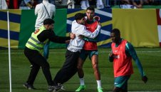 Хаос! Фен награби Роналдо + ВИДЕО