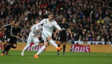 Роналдо вкарал дузпата срещу ПСЖ чрез свръхестествена сила + ВИДЕО