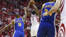 Брадата Хардън спря Уориърс