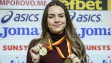 Салимова стартира със загуба в Пуне