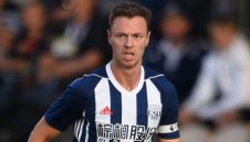 Сити ще трябва да се изръси сериозно за Джони Еванс