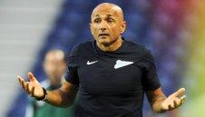 Положението в Наполи е "Който е гладен, не иска да спи"