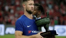 Арсенал прибира разжалвания капитан на Челси