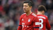 Хаман пак захапа Левандовски: Всеки вкарва в Бундеслигата, да те видим срещу Ливърпул!