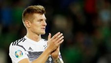 Тони Кроос възропта срещу избора на Катар за домакин на Мондиал 2022: Това е грешка