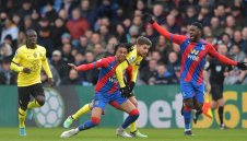 Безличен Челси се спаси от нова издънка в края