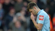 Евертън ще подсилва защитата си, вади 25 млн. паунда за Кресуел