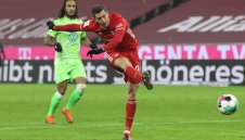 Той е машина: Само Фишер и Герд Мюлер са пред Левандовски