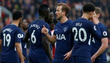 Така се прави! Всички от Тотнъм работят за това Кейн да стане голмайстор на сезона