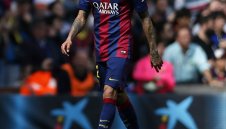 Ливърпул надцаква Юнайтед и Арсенал за Дани Алвеш