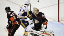 Нешвил на победа от финала в НХЛ