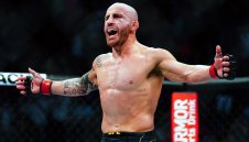 Ще яде ли бой? Волкановски се гаври брутално с Махачев + СНИМКА