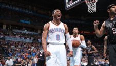 Чудовищен трипъл-дабъл за Уестбрук