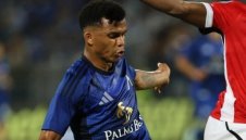 Левски иска за него 4 млн. евро, а той не спира да се дъни