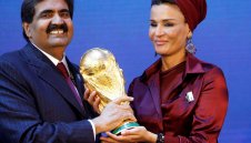 Скандал: Катар спечелил домакинството на Мондиал 2022 с удари под пояса