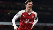 Арсенал пак гази на „Емиратс“ – 5:0 срещу Хъдърсфилд