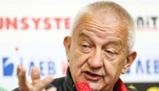 Култов Крушарски към Сираков: Не продаваме картофи на пазара &bdquo;Кирков&ldquo;