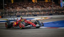 Люис Хамилтън загуби едно място заради наказание