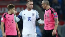 И Руни се контузи преди Испания