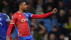 На "Олд Трафорд" гледат към звезда на Палас за атаката си