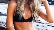 Кучета уредили Пато със знойна блондинка + ГАЛЕРИЯ