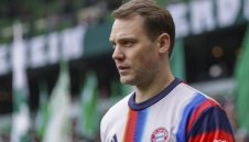 Нойер чака второ дете от 15 години по-млада + СНИМКИ