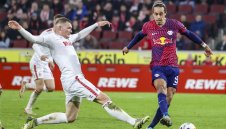 Ужас: Защитник скъса кръстни връзки на коляното за трети път за 18 месеца