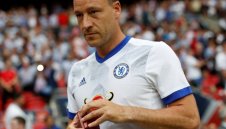 Джон Тери смени Челси с Астън Вила