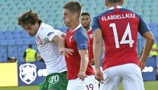 Нов проблем за Левски: Райнов остава в Берое