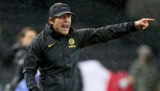 Конте посвети титлата на...себе си