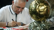 Стоичков се ядоса: Никога не съм критикувал Гуардиола!