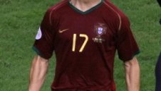 Роналдо и Фиго може да пропуснат полуфинала