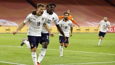 Италия си тръгна с трите точки от Амстердам