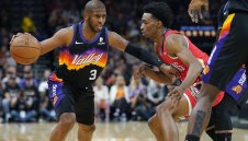 Крис Пол с рекорд, Финикс тръгна с победа