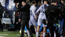 Барса иска трио от Челси