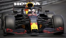 Конкурентите опитват да забавят Ред Бул