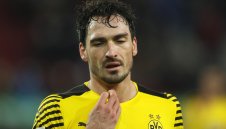 Хумелс пребори коронавируса и се завръща