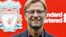 Призоваха Клоп да вземе Карагър и Джерард в щаба си